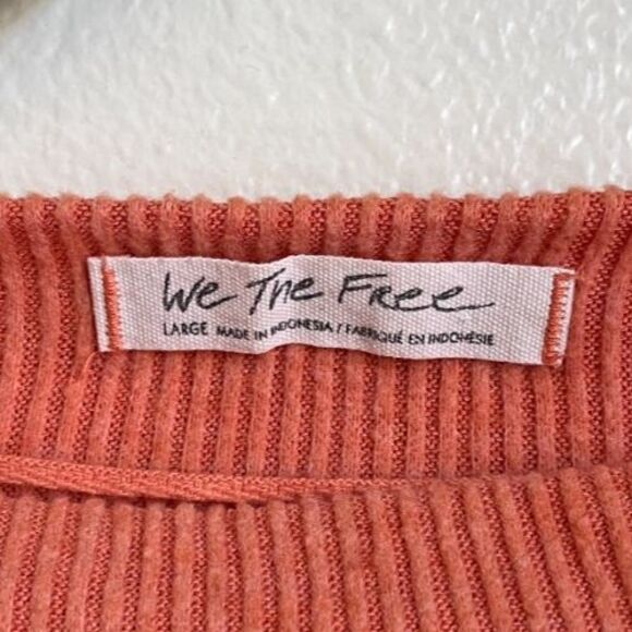 We The Free Main Squeeze Hacci Top in Salmon (Orange) Size LARGE - Picture 4 of 6